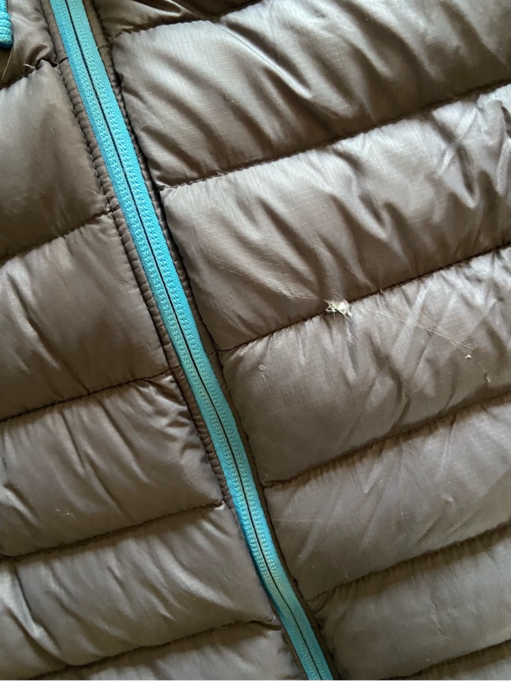 Patagonia Men's Puffer Jacket XL- Grey with Bright Teal Lining - Picture 4 of 9